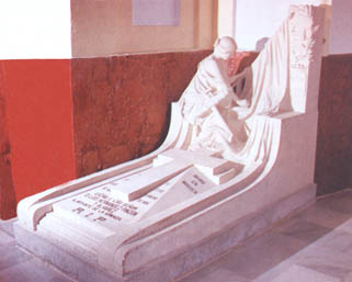 Mausoleo en el Panteón de Marinos Ilustres de don Luis Hernández Pinzón y Álvarez. IV Almirante Español. XXVIII Capitán General de la Real Armada.