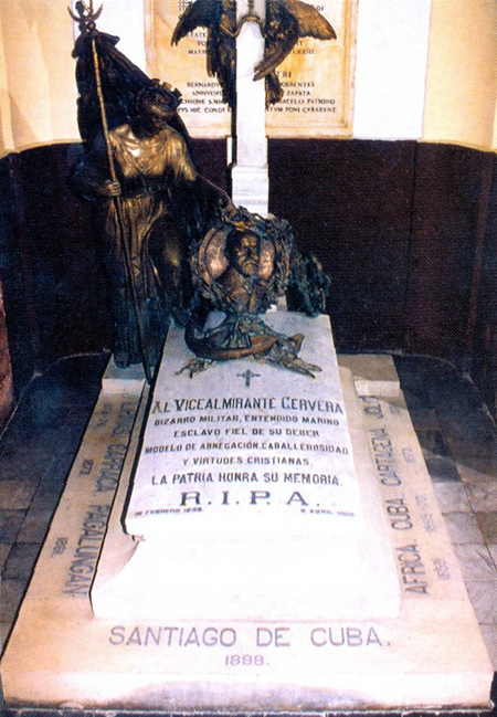 Sepulcro de don Pascual Cervera y Topete. En el Panteón de Marinos Ilustres. Cortesía del Museo Naval. Madrid.
