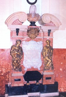 Mausoleo en el Panteón de Marinos Ilustres del marqués de la Ensenada.
